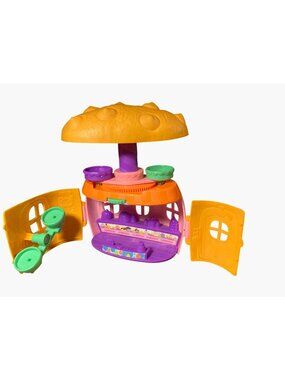 Fisher Price Ni Hao Kai Lan Mr Fluffy's Bakery Playset 2008